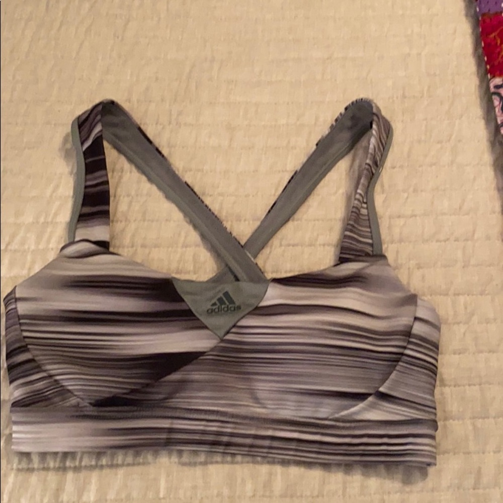 Sports bra